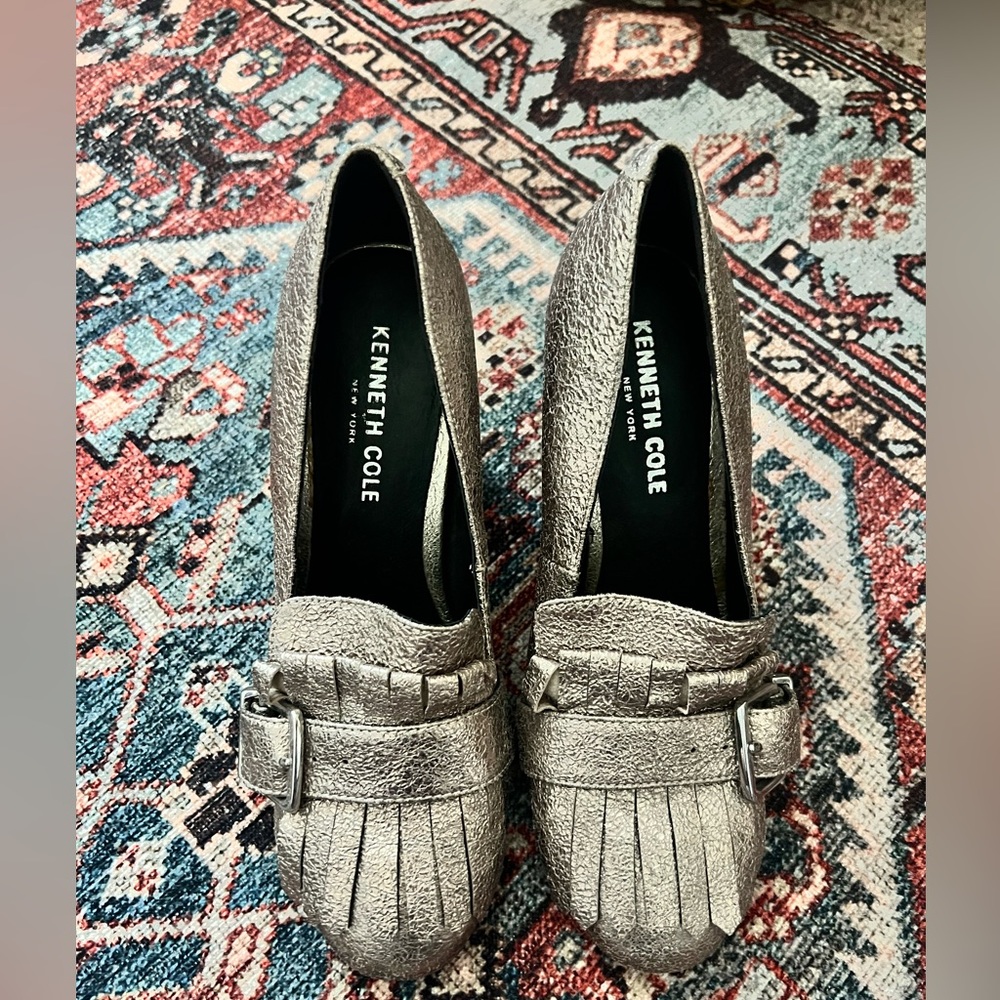 Kenneth Cole gold heels. Size 6